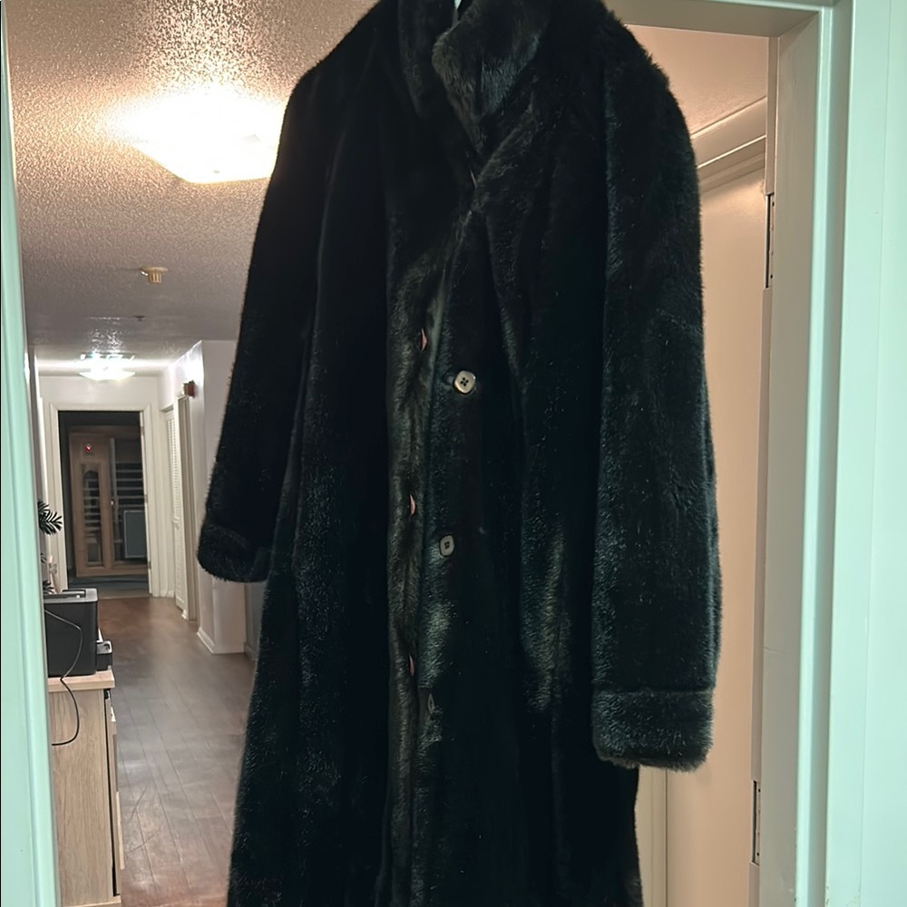 Black Plush Teddy Jacket Timeless Design